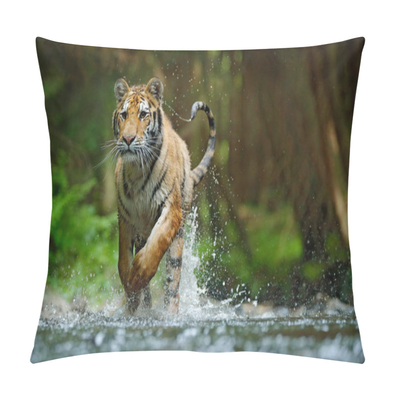 Personality  Amur Tiger Walking In River  Pillow Covers