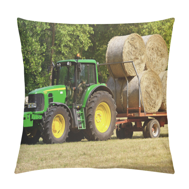 Personality  Bale Hay Background Pillow Covers