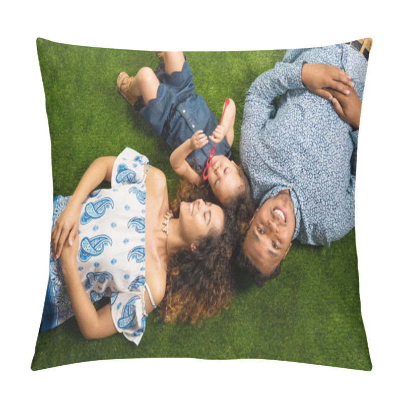 Personality  Happy Young Family Pillow Covers