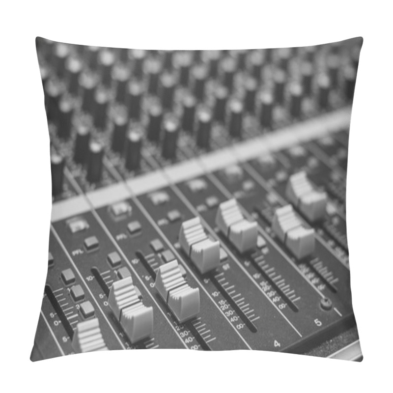 Personality  Closeup Audio Mixer Music Pillow Covers