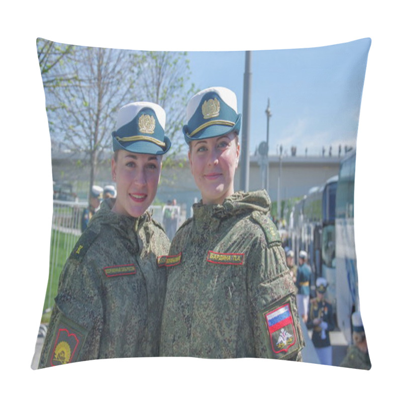 Personality  Female Russian Soldiers Pose For Photos On The Red Square After The Victory Day Military Parade To Mark The 73rd Victory Day Anniversary Over Nazi Germany In The 1941-1945 Great Patriotic War, The Eastern Front Of World War II, In Moscow, Russia, 9 M Pillow Covers