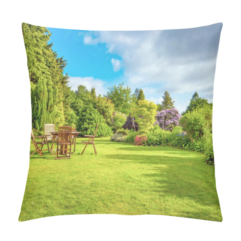 Personality  English Garden In Late Summer Pillow Covers