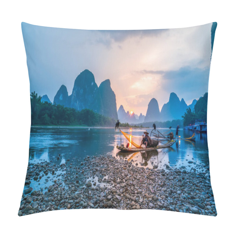 Personality  The Beautiful Landscape Scenery Of Guilin, Guangxi Pillow Covers