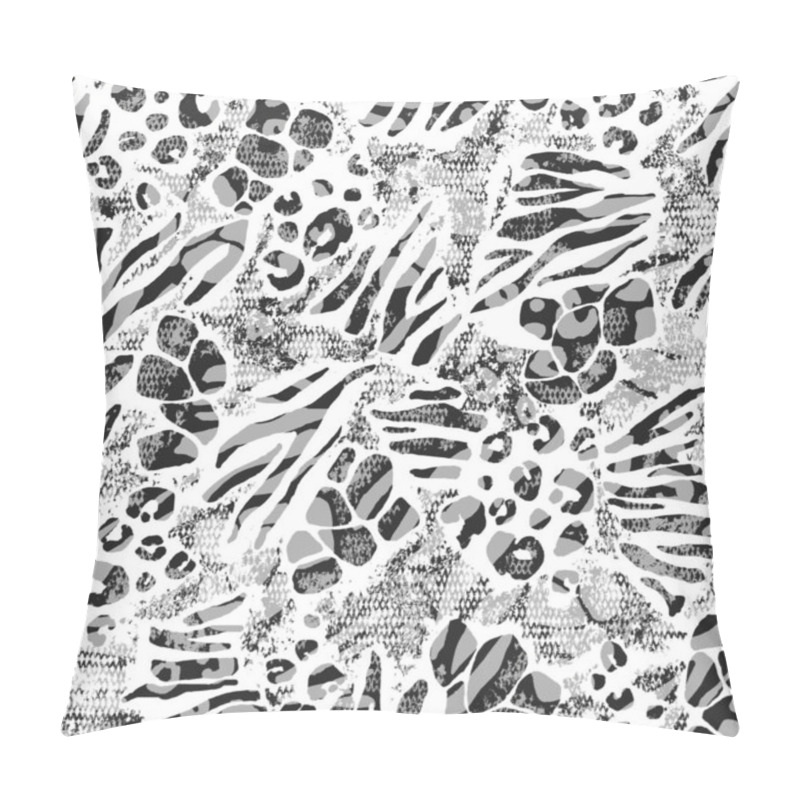 Personality  Watercolor Abstract Animal Print Seamless Background. Black And White Watercolour Hand Drawn Mixed Leopard, Snake, Tiger, Zebra, Giraffe Skin Prints Texture. Print For Textile, Wallpaper, Wrap Paper. Pillow Covers