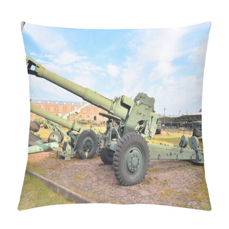 Personality  152mm Gun-howitzer D-20 In Military Historical Museum. Pillow Covers