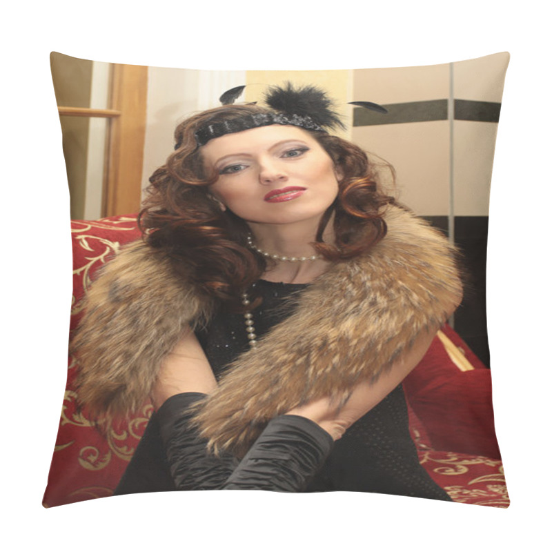 Personality  Beautiful Woman In Evening Gown And Furs Pillow Covers