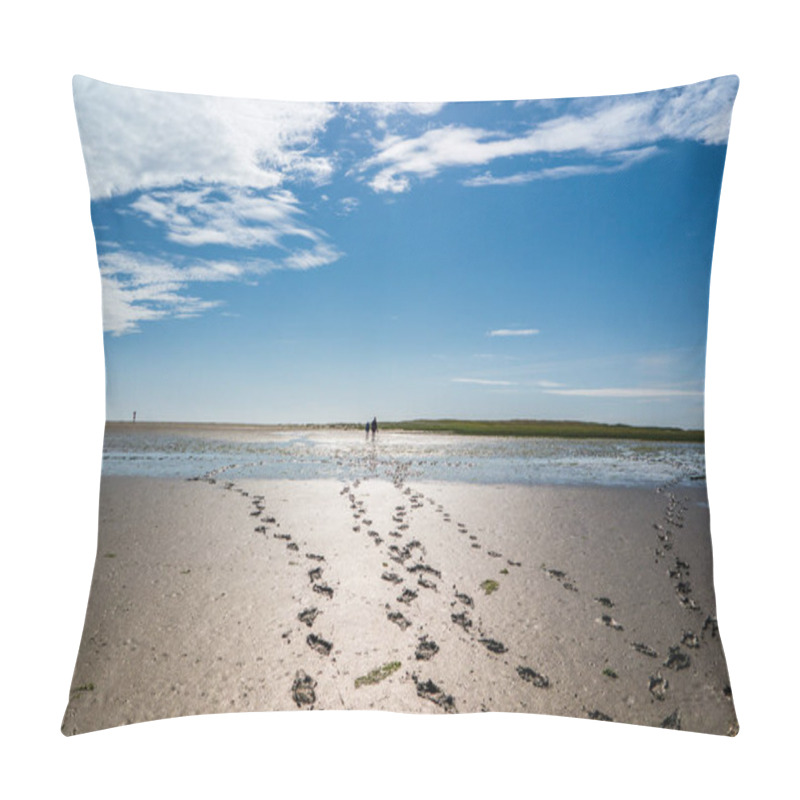 Personality  Footprints In The Mudflats Pillow Covers