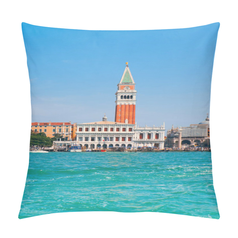 Personality  Doge's Palace And Piazza Di San Marco, Venice, Italy Pillow Covers