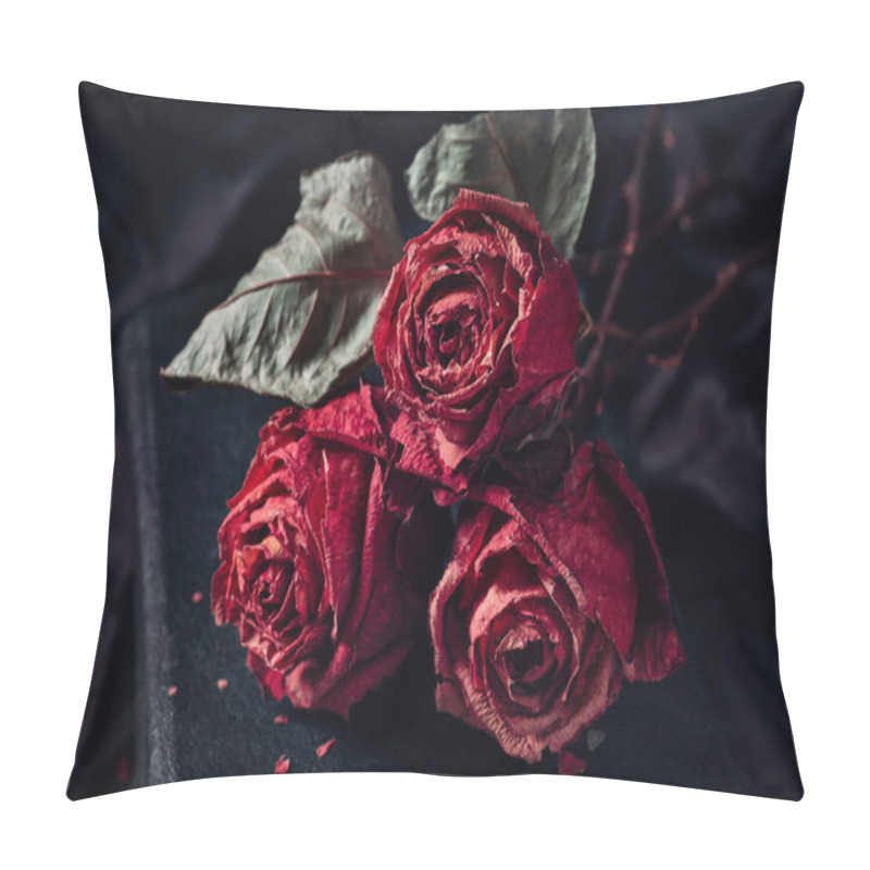 Personality  Three Dry Roses Pillow Covers