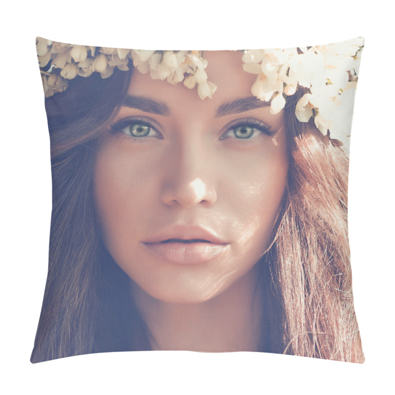 Personality  Romantic Lady In A Wreath Of Apple Trees Pillow Covers