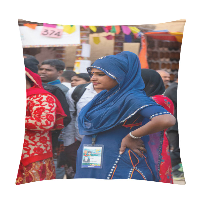 Personality  Portrait Of Beautiful Indian Woman With Traditional Indian Clothes And Jewellery Participating In Surajkund Craft Fair, Faridabad, Haryana, India, February 2020 Pillow Covers