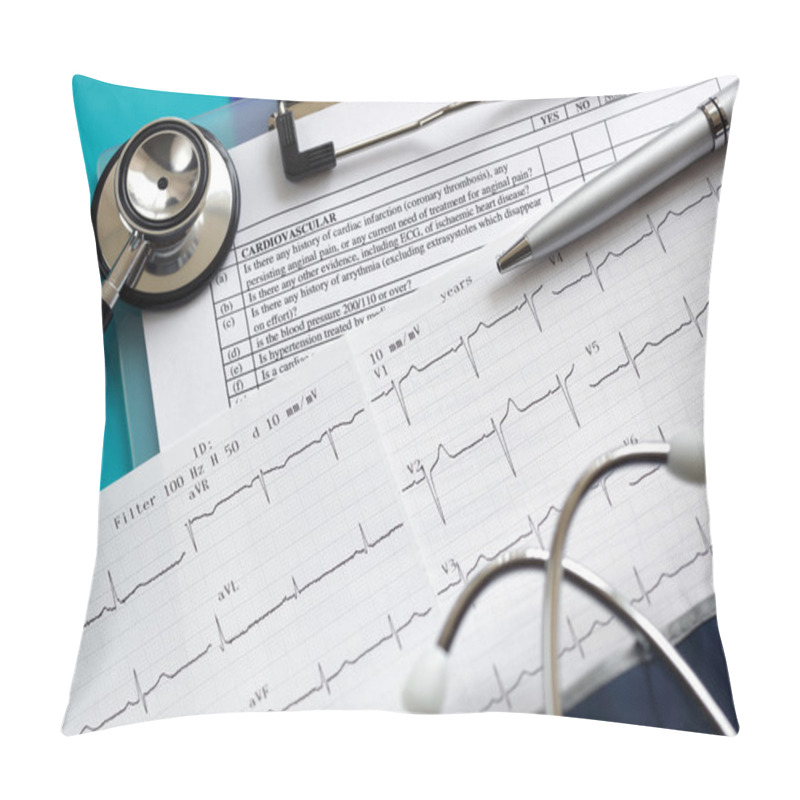 Personality  Cardiogram And Stethoscope Pillow Covers