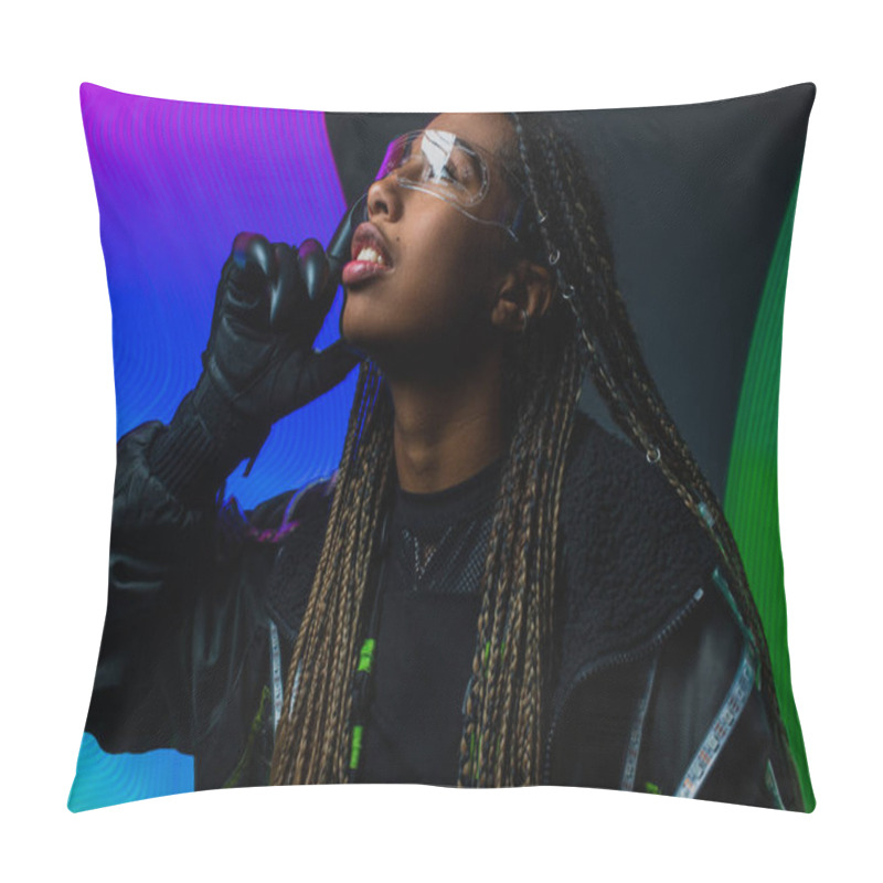 Personality  African American Woman In Glove And Smart Glasses Looking Away Near Colorful Abstraction On Grey Background  Pillow Covers