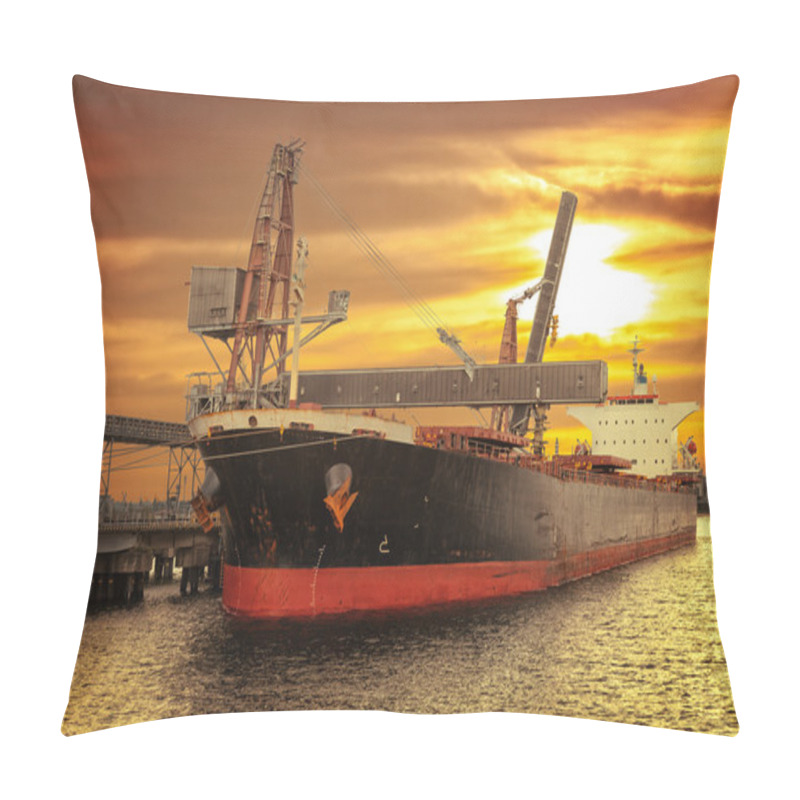 Personality  Ship Under Loading Pillow Covers