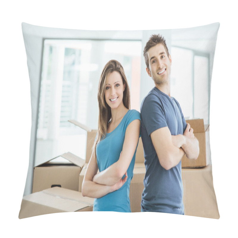 Personality  Loving Couple Posing In Their New House Pillow Covers