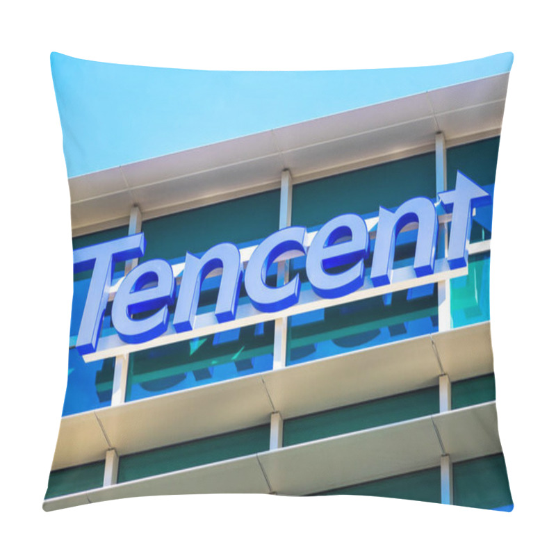 Personality  Tencent Logo On Silicon Valley Office A Chinese Multinational Conglomerate Holding Company Pillow Covers