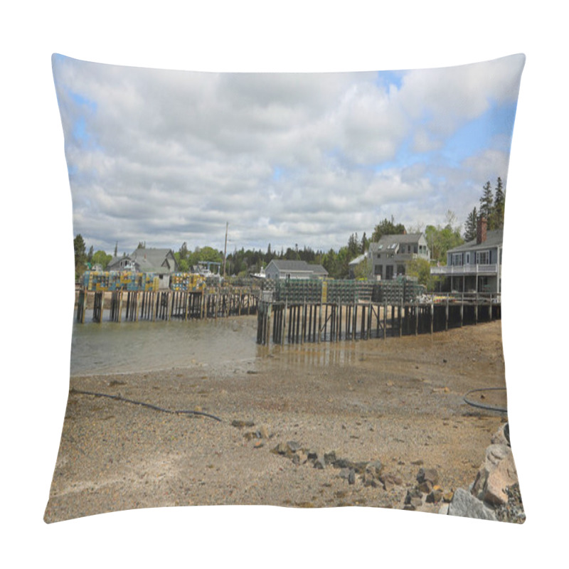 Personality  Little Island Marine - Mt Desert Island, Maine Pillow Covers