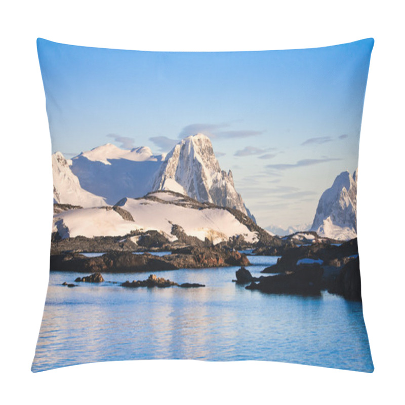 Personality  Beautiful Snow-capped Mountains Pillow Covers