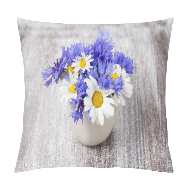 Personality  Bouquet Of Chamomiles And Cornflowers Pillow Covers