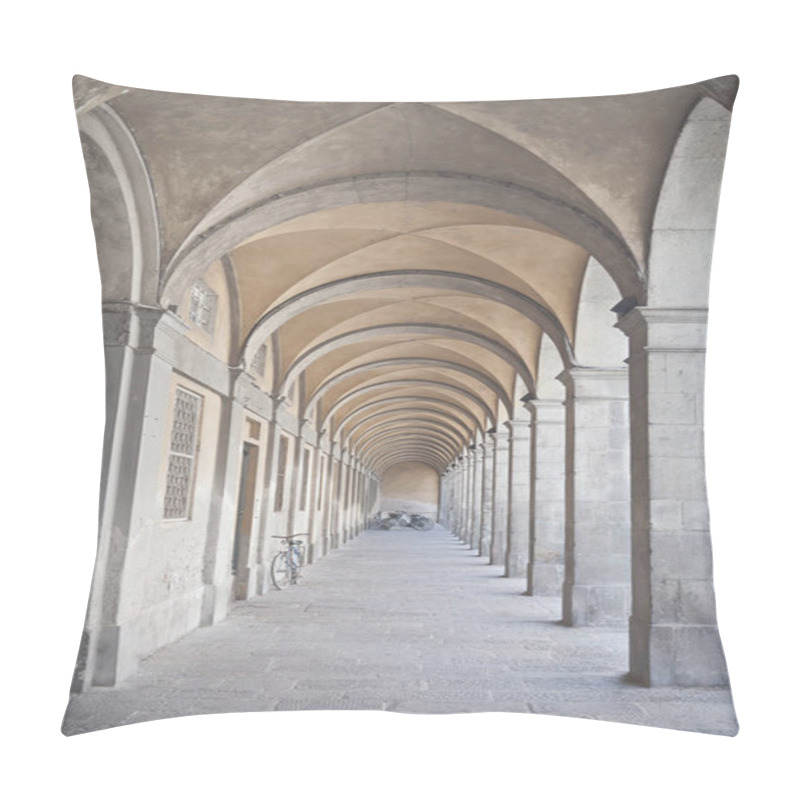 Personality  An Arched Passageway Pillow Covers