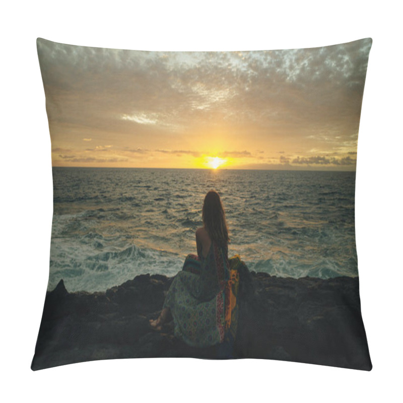 Personality  Beautiful Sunset On Shoreline Park Big Island Hawaii. High Quality Photo Pillow Covers