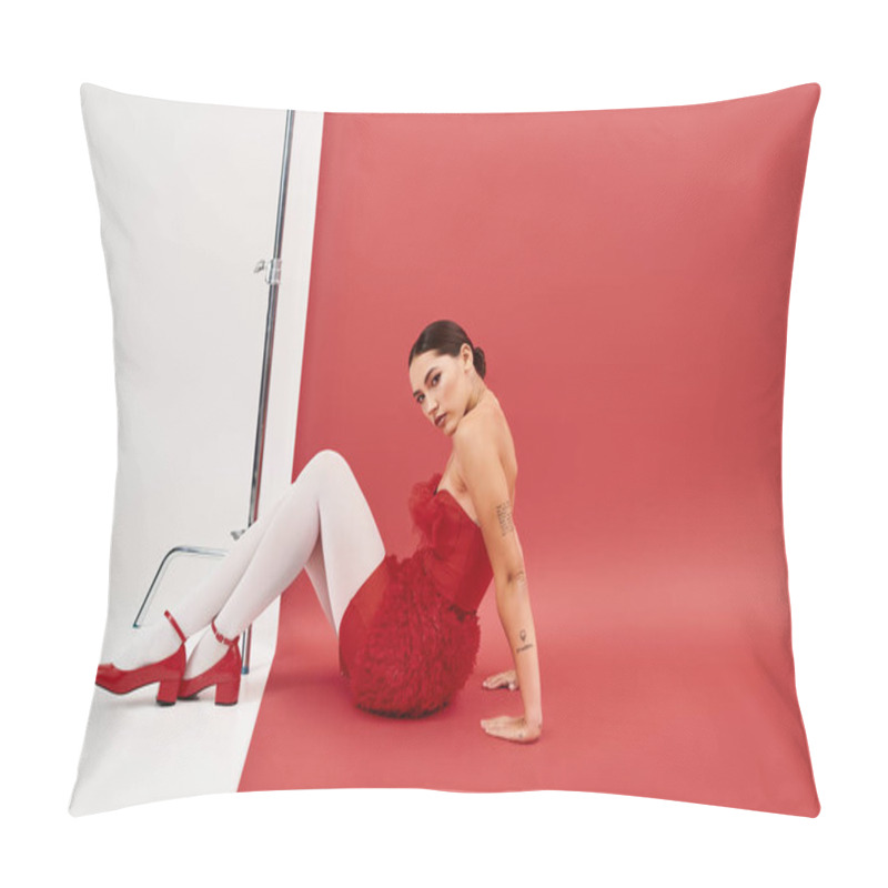 Personality  A Stylish Young Woman Showcases A Vibrant Red Ensemble While Posing Thoughtfully. Pillow Covers