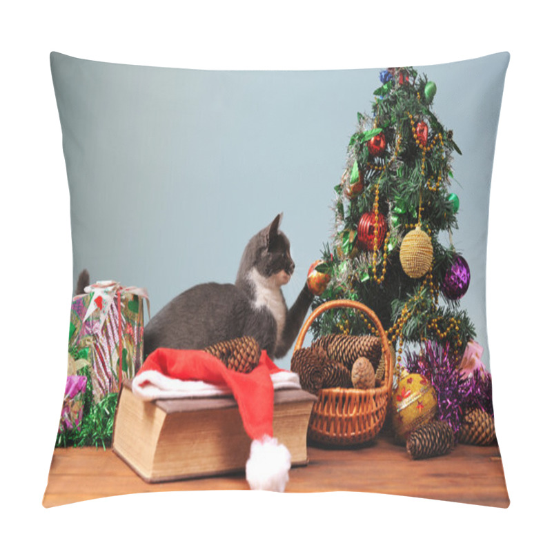 Personality  Cat Playing With Christmas Decoraton Pillow Covers