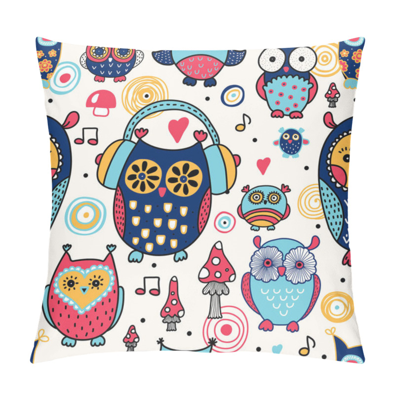 Personality  Cute Owls. Pillow Covers