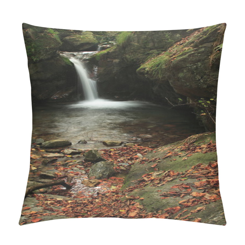 Personality  Waterfall Pillow Covers