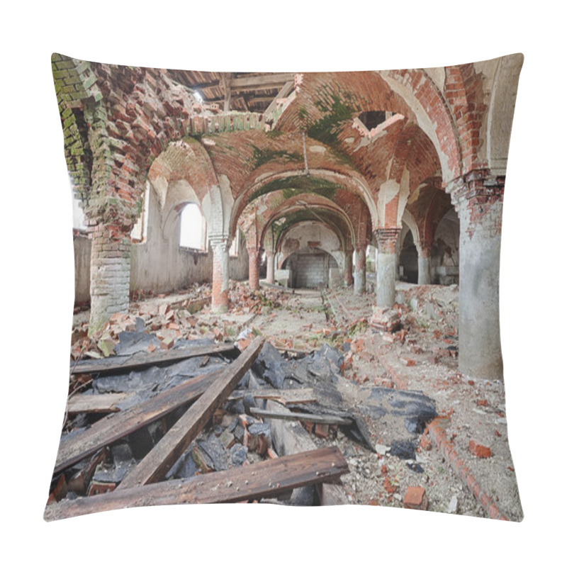 Personality  Forgotten Stable With A Beautiful Brick Vault Pillow Covers