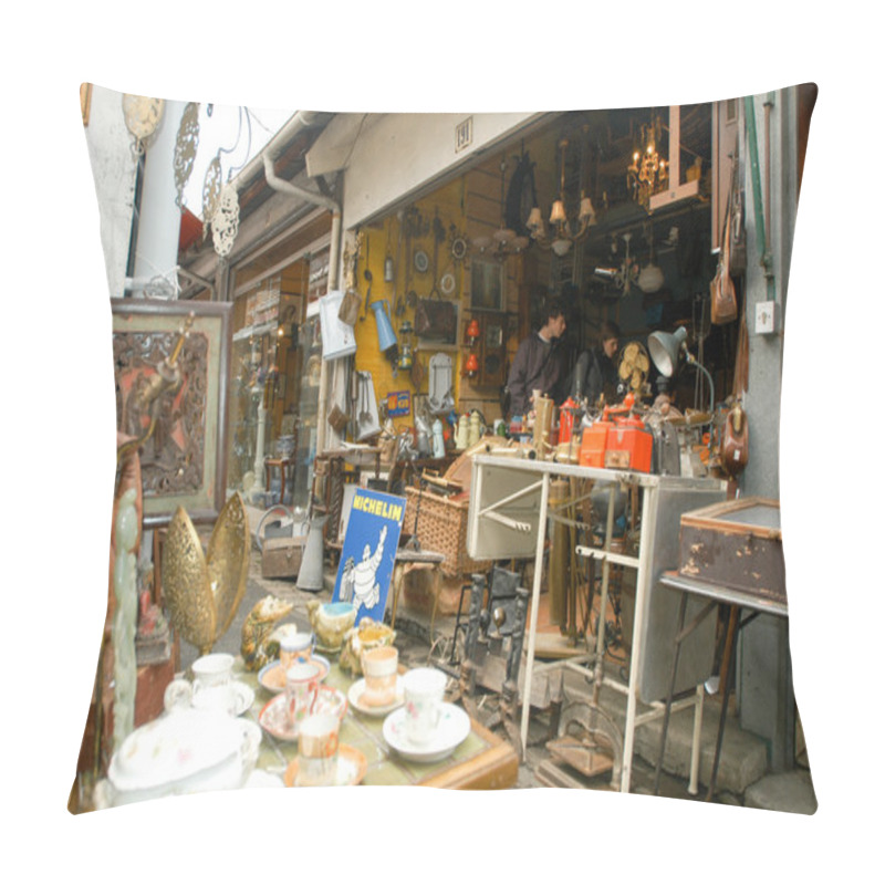 Personality  People Shopping At The Flea Market Pillow Covers