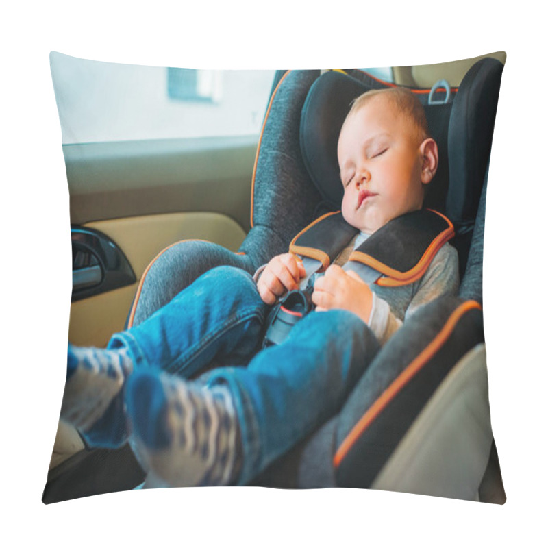 Personality  Cute Little Baby Sleeping In Child Safety Seat In Car Pillow Covers