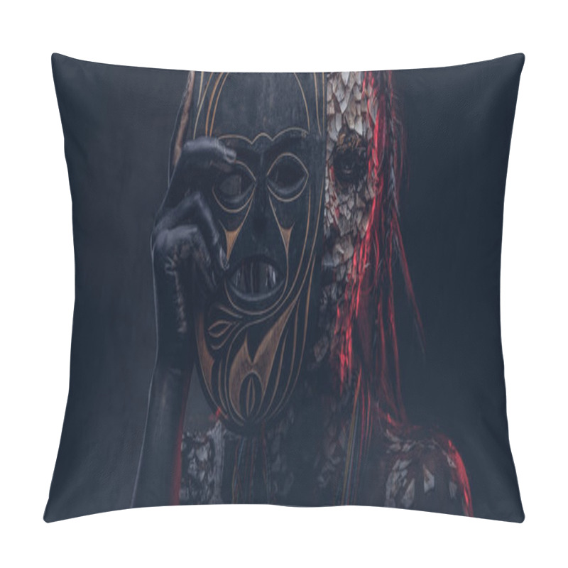 Personality  Portrait Of A Scary African Shaman Female With A Petrified Cracked Skin And Dreadlocks, Holds A Traditional Mask On A Dark Background. Make-up Concept. Pillow Covers