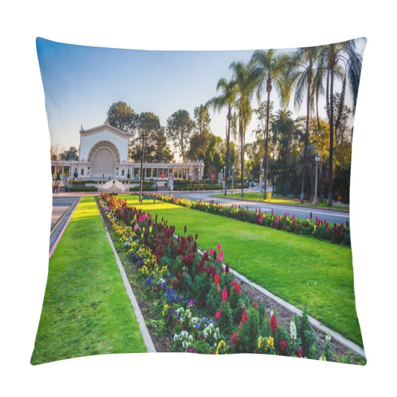 Personality  Gardens And Spreckels Organ Pavillion, In Balboa Park, San Diego Pillow Covers