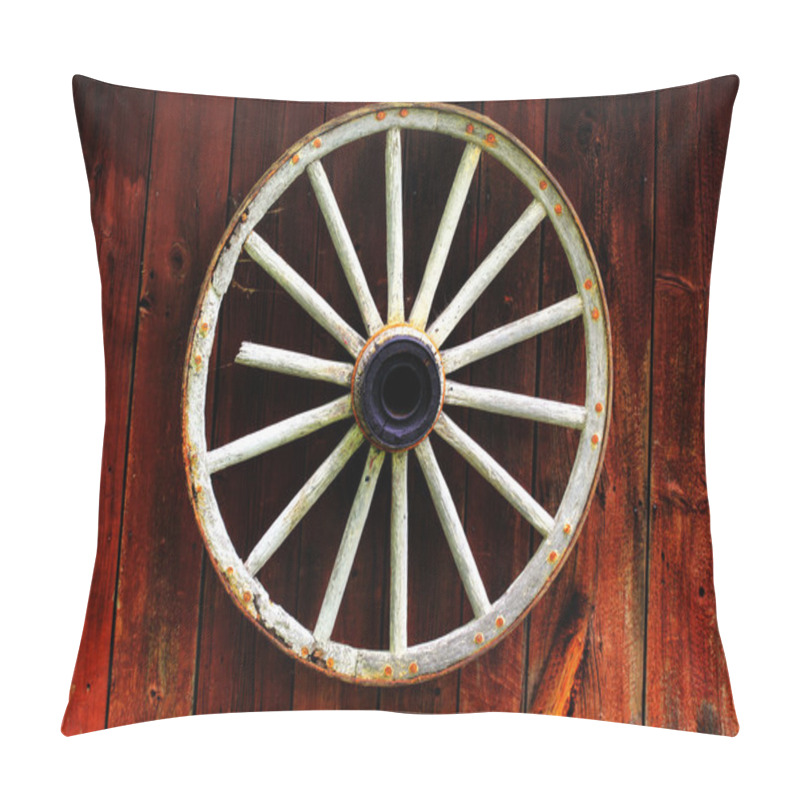 Personality  Rustic Wagon Wheel Pillow Covers