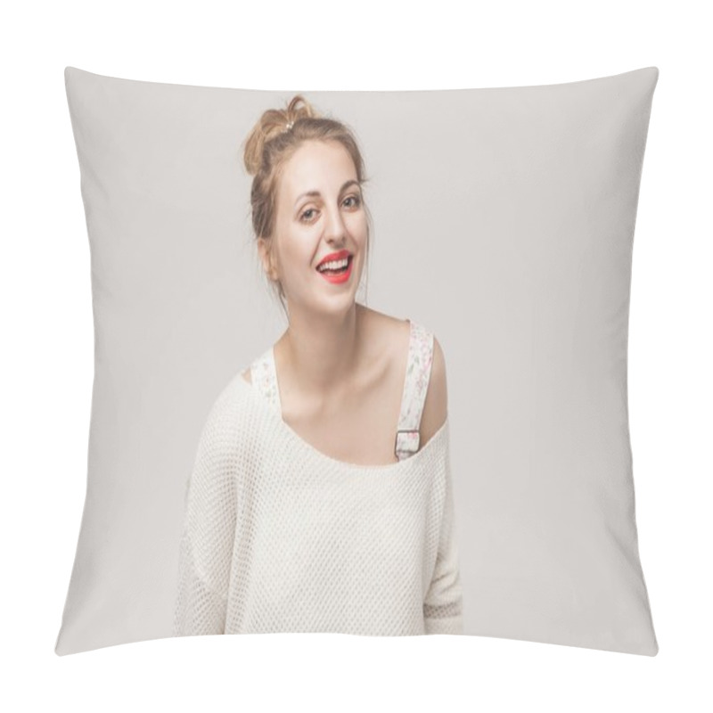 Personality  Laughing Woman Looking At Camera And Toothy Smile. Studio Shot, Gray Background Pillow Covers