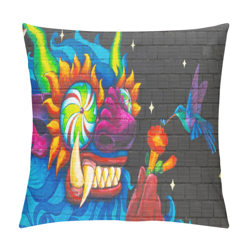 Personality  Bolivia La Paz Mural Representing A Dragon And A Colibri Pillow Covers