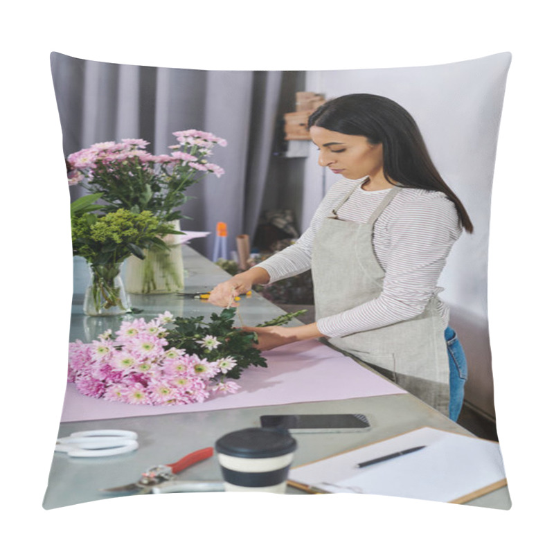 Personality  A Brunette Woman Skillfully Arranges Fresh Flowers At Her Charming Shop, Showcasing Her Artistry. Pillow Covers