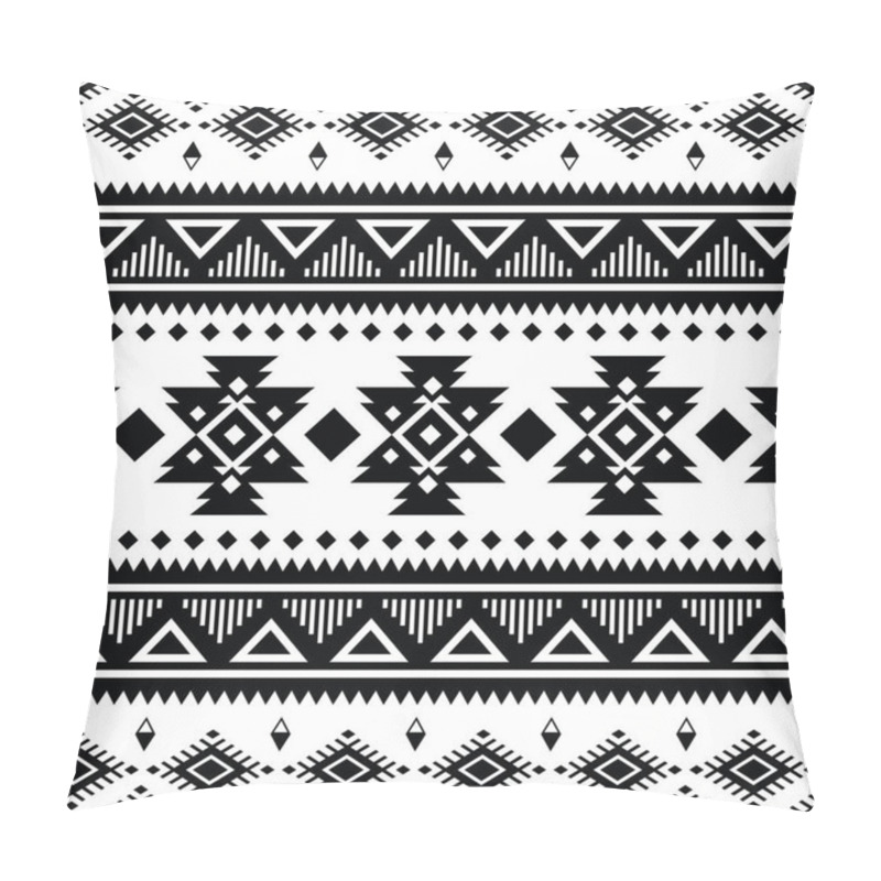 Personality  Geometric Abstract Vector Illustration. Seamless Ethnic Pattern With Traditional Tribal Texture Design. Aztec Navajo Style. Black And White Colors. Design For Textile, Fabric, Curtain, Rug, Wrapping. Pillow Covers