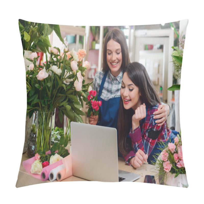 Personality  Girls Overwhelmed By Excellent News Pillow Covers