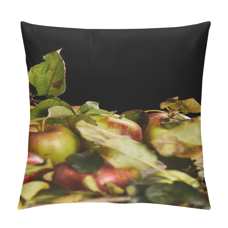 Personality  Ripe Apples With Leaves And Branches Isolated On Black Pillow Covers