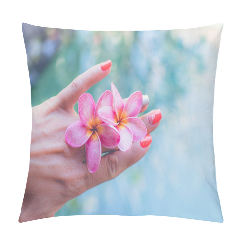 Personality  Plumeria Frangipani Flower In Woman Hand On A Swimming Poolbackground Pillow Covers