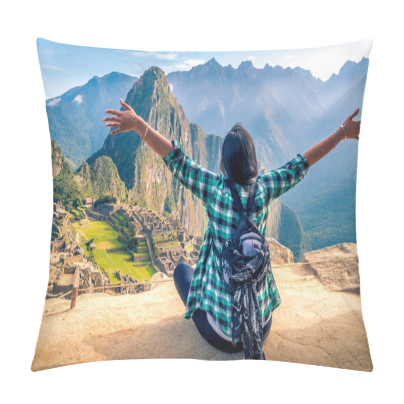 Personality  A Woman Tourist Contemplating The Amazing Landscape Of Machu Picchu With Arms Open Pillow Covers