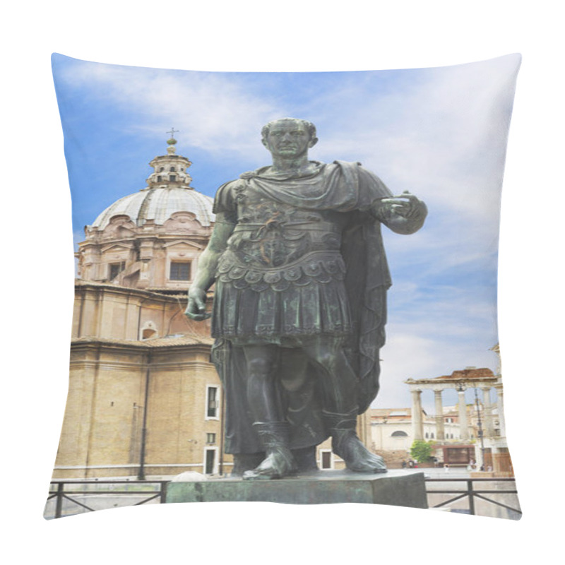 Personality  Statue Of Emperor Julius Caesar Pillow Covers