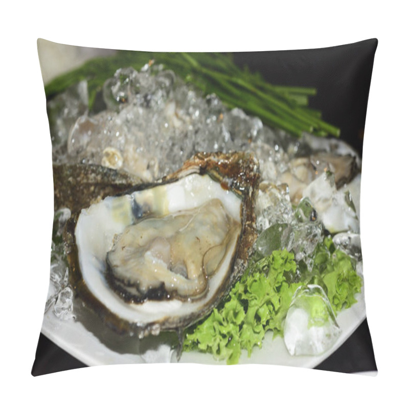 Personality  Fresh Oysters On Ice. Ready For Eat Or Serving, Selective Focus. Pillow Covers