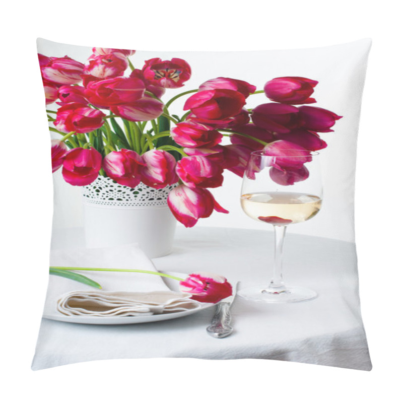 Personality  Home Table Setting With Bright Pink Tulips Pillow Covers