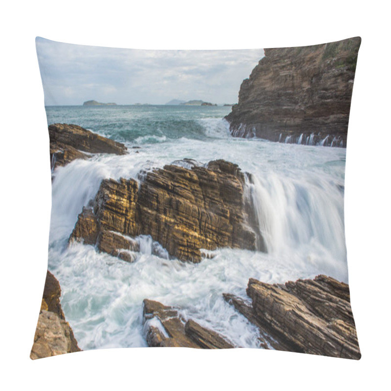 Personality  Ferradurinha Beach, Armao De Bzios Pillow Covers