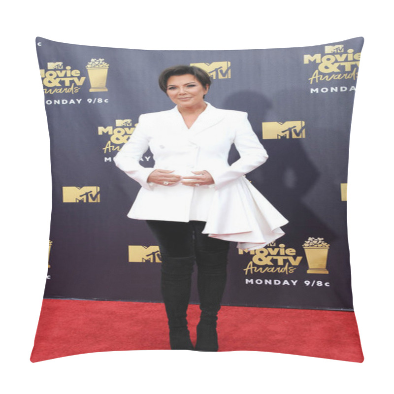 Personality  Kris Jenner At The 2018 MTV Movie And TV Awards Held At The Barker Hangar In Santa Monica, USA On June 16, 2018. Pillow Covers