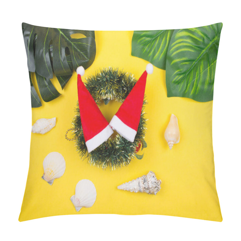 Personality  Santa Hats On A Christmas Wreath, Tropical Leaves And Seashells Pillow Covers