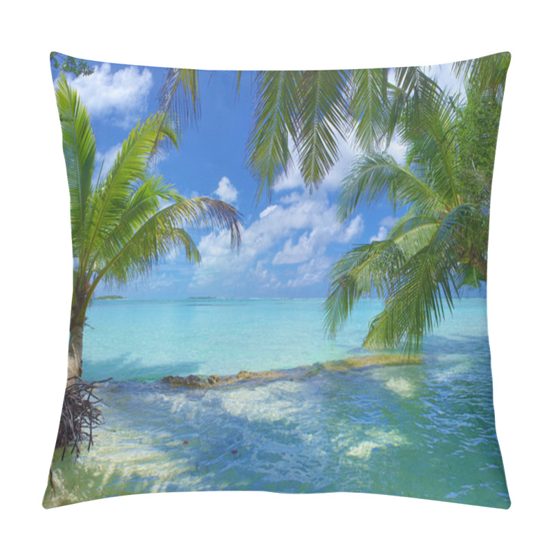 Personality  Maldives With Palm, Sand And Ocean Pillow Covers